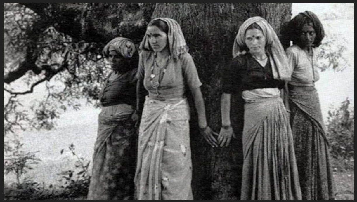 women in Chipko andolan